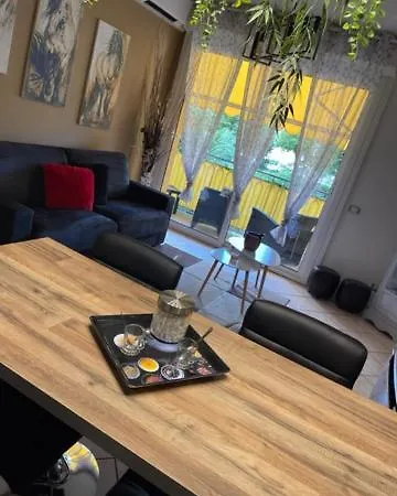 Location Saisonnière 50 M Des Plages *