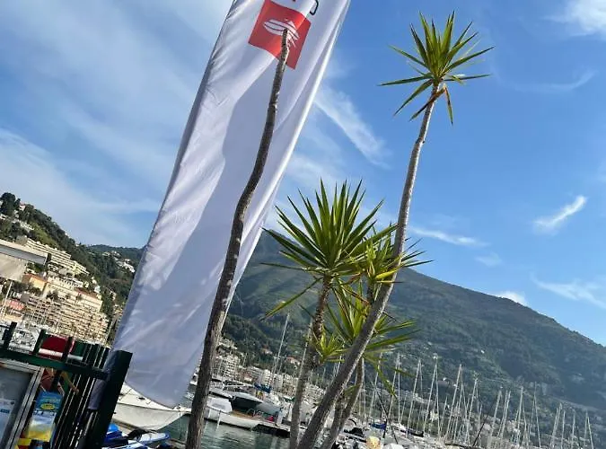 Location Saisonniere 220 M Des Plages דירה מנטון